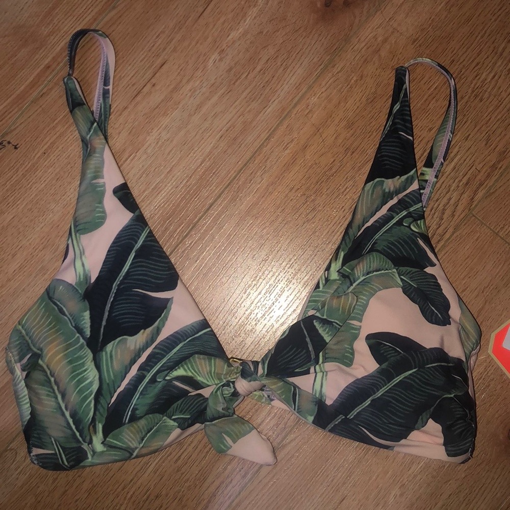 Brand new super cute bikini top